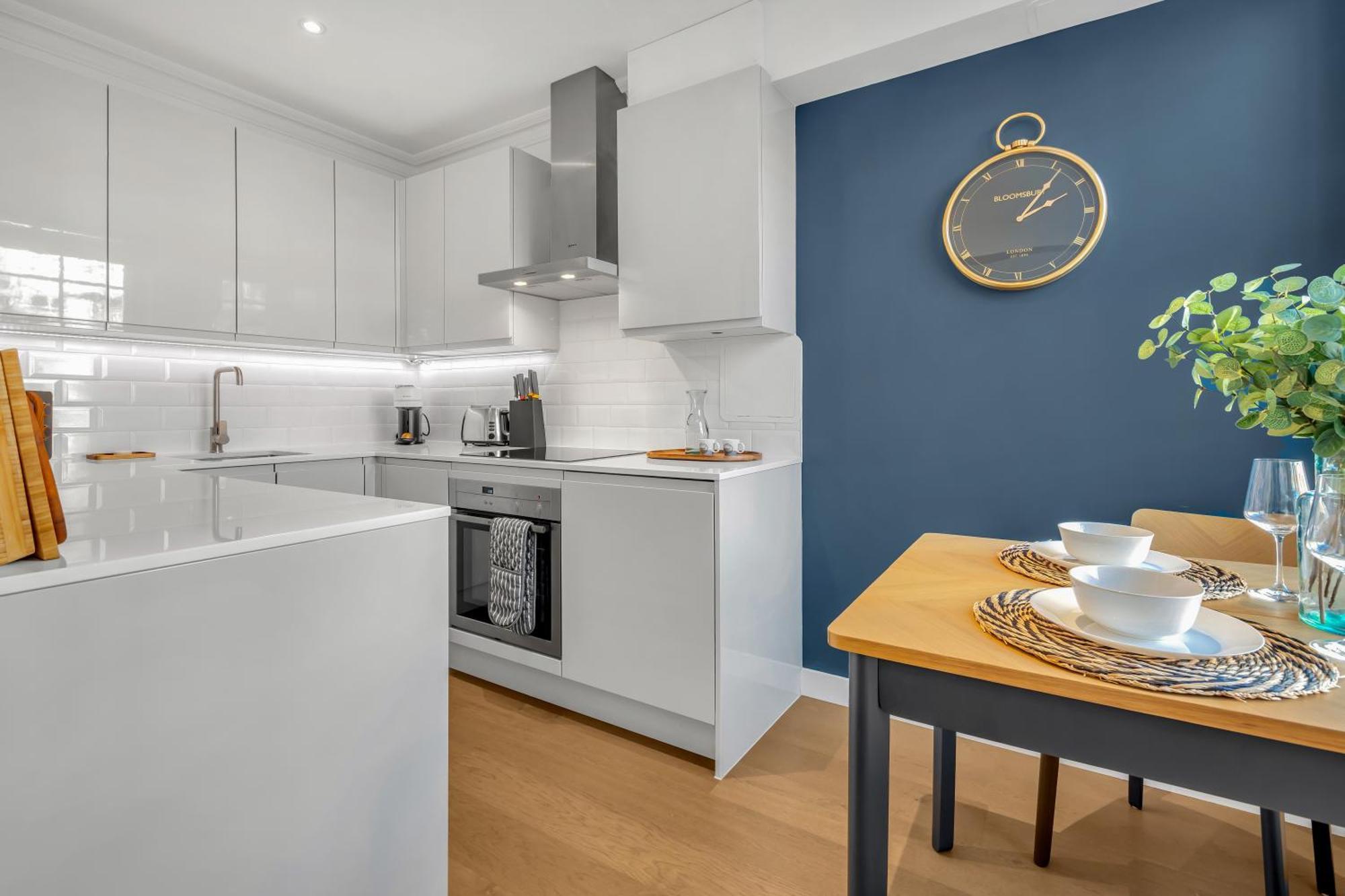 Be - The Russell Square Residences *